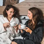 كوكوون هاوبتباهنهوف 4*