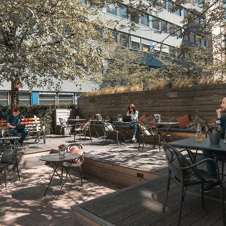 Cocoon Hauptbahnhof Hotell 4*