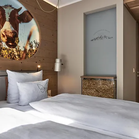 Hotell Cocoon Hauptbahnhof 4*