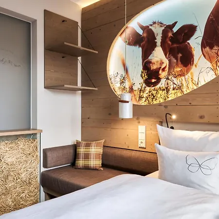 Hotell Cocoon Hauptbahnhof 4*