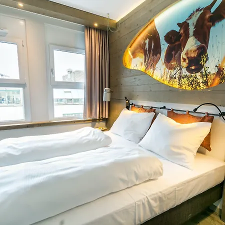 Cocoon Muenchen Hauptbahnhof Hotel 4*