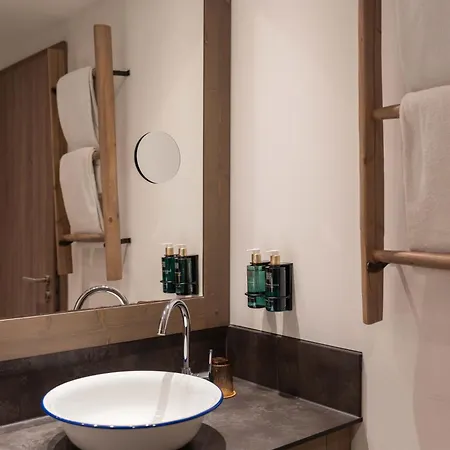 Cocoon Muenchen Hauptbahnhof 4*