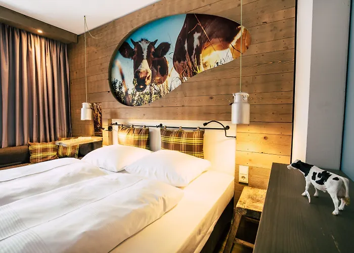 Hotel Cocoon Hauptbahnhof 4*