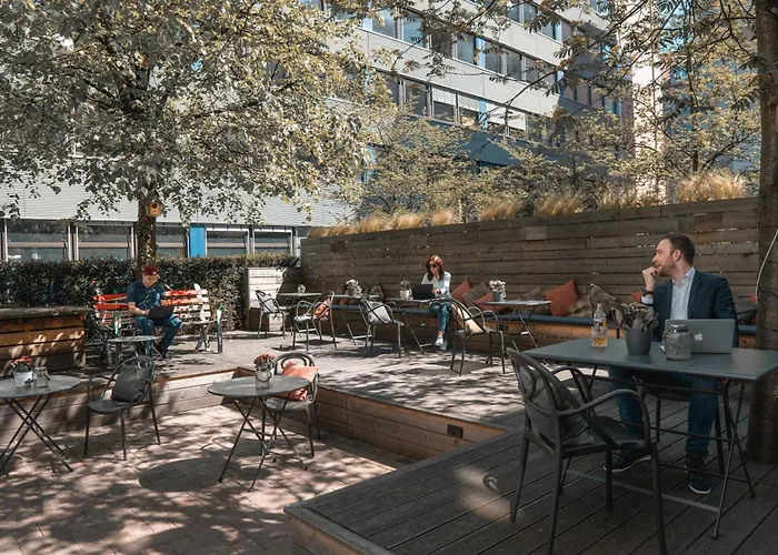 Cocoon Hauptbahnhof Hotel 4*