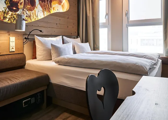 Cocoon Hauptbahnhof Hotel 4*