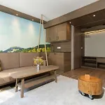 Cocoon Hauptbahnhof 4* Monachium