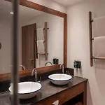 Cocoon Hauptbahnhof Hotel 4*