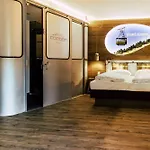 Hotel Cocoon Hauptbahnhof 4*