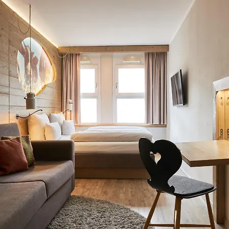 Hotel Cocoon Hauptbahnhof 4*